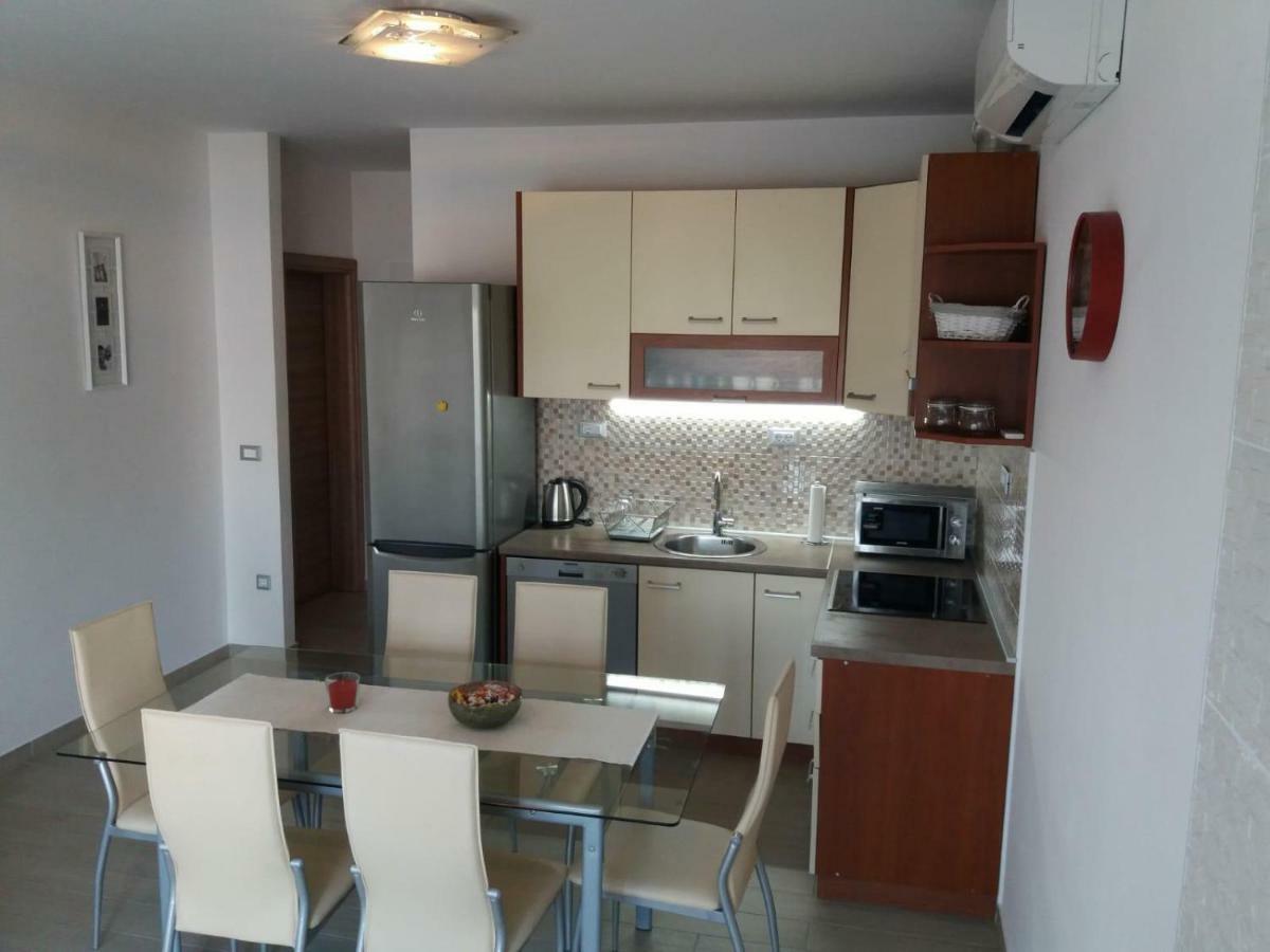 Apartment Marina Trogir Bagian luar foto