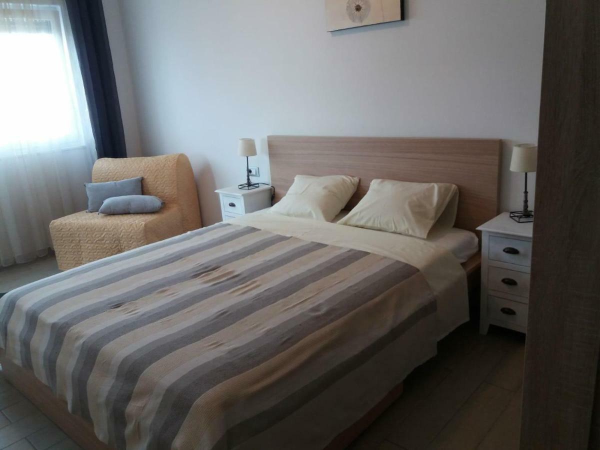 Apartment Marina Trogir Bagian luar foto